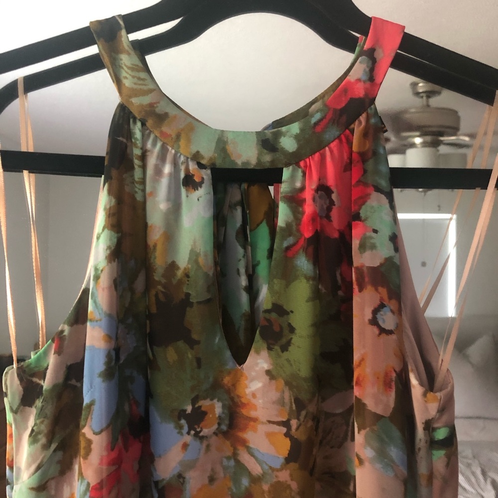 Just Taylor Keyhole Halter Floral Maxi Dress